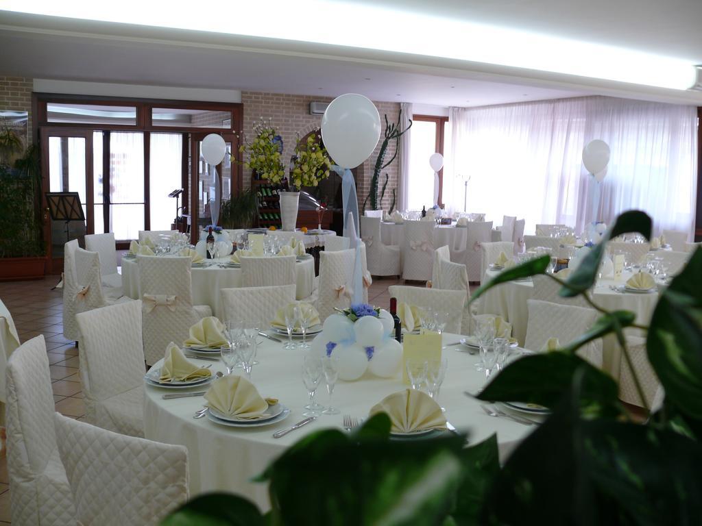 Due Torri Hotel San Severino Marche Buitenkant foto