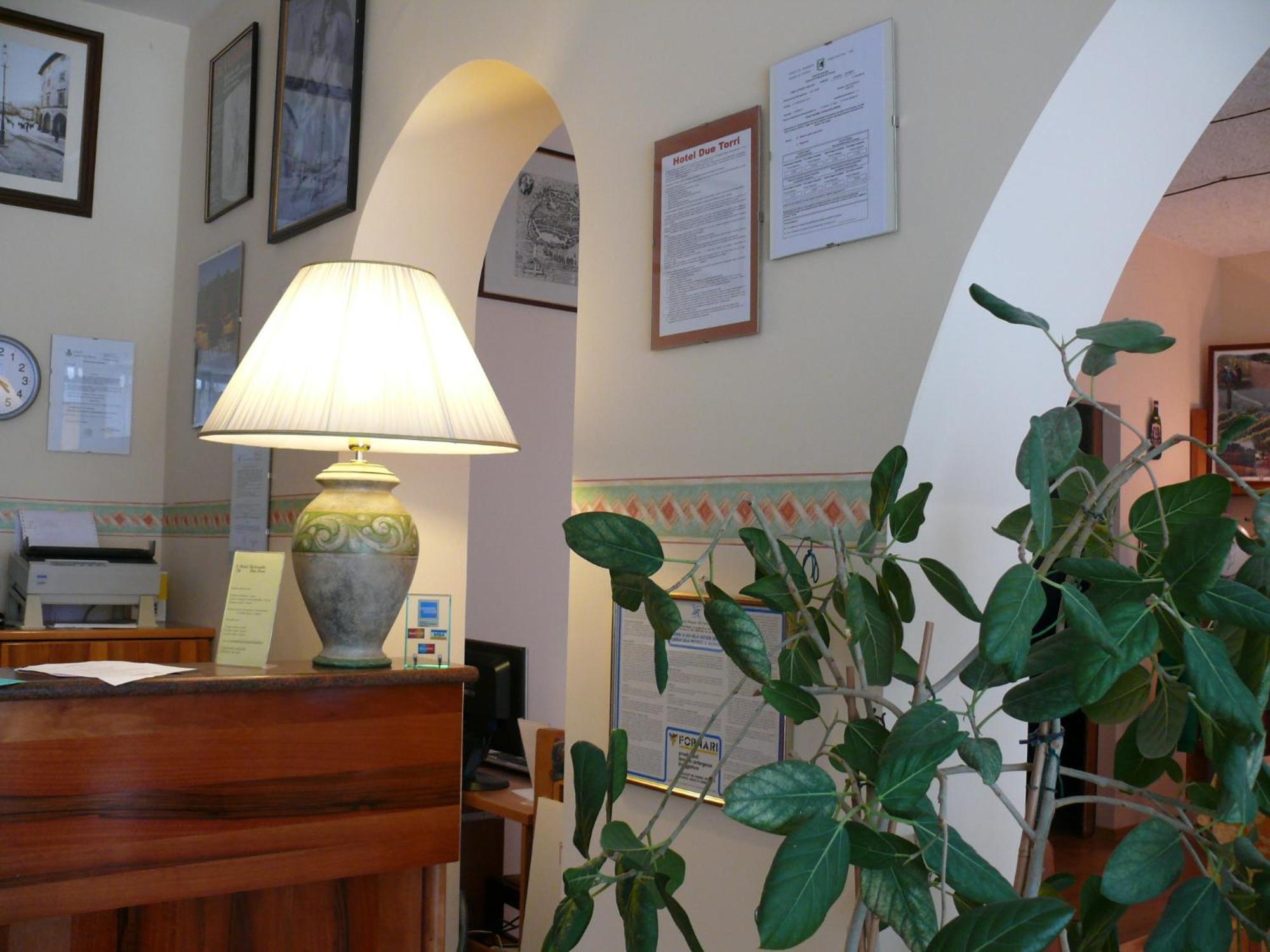 Due Torri Hotel San Severino Marche Buitenkant foto