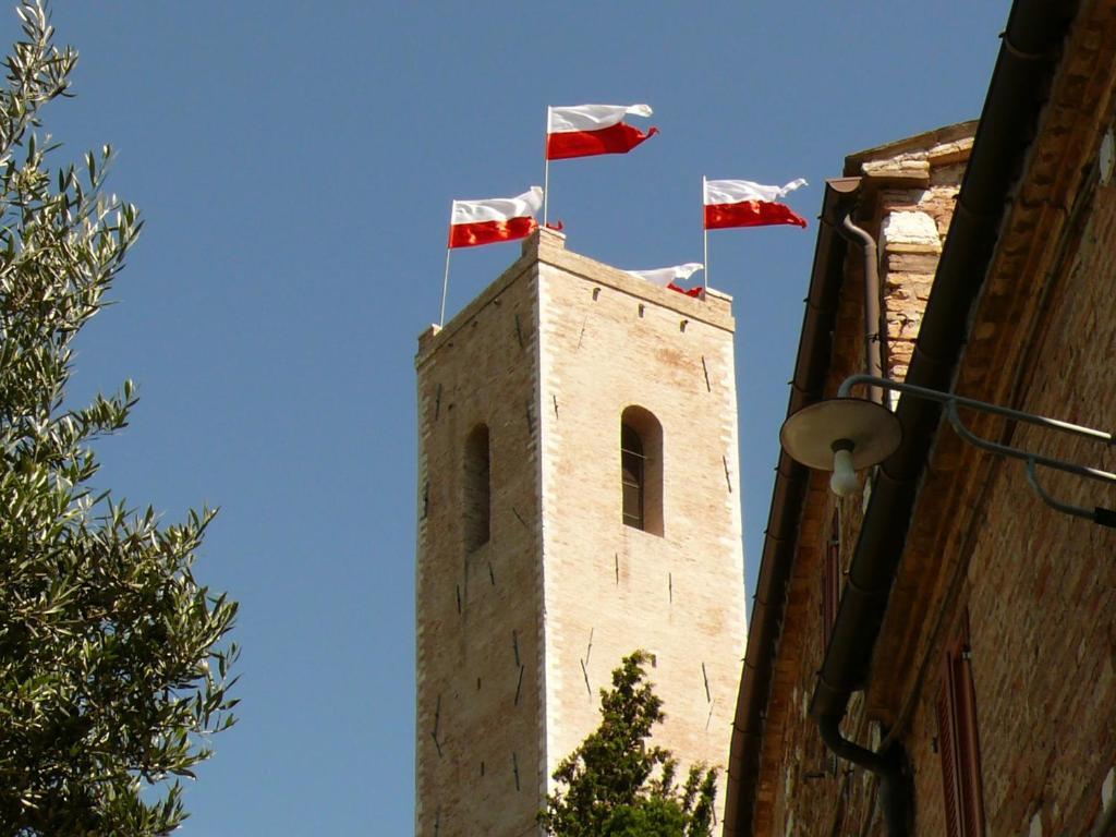 Due Torri Hotel San Severino Marche Buitenkant foto