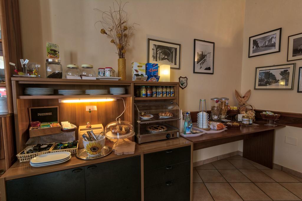 Due Torri Hotel San Severino Marche Buitenkant foto