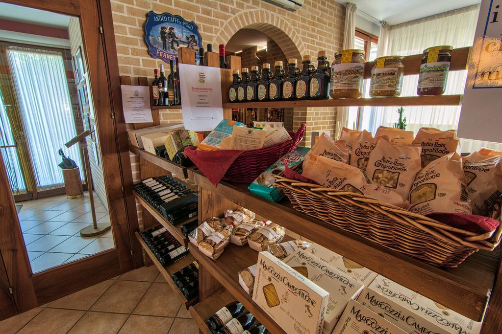 Due Torri Hotel San Severino Marche Buitenkant foto