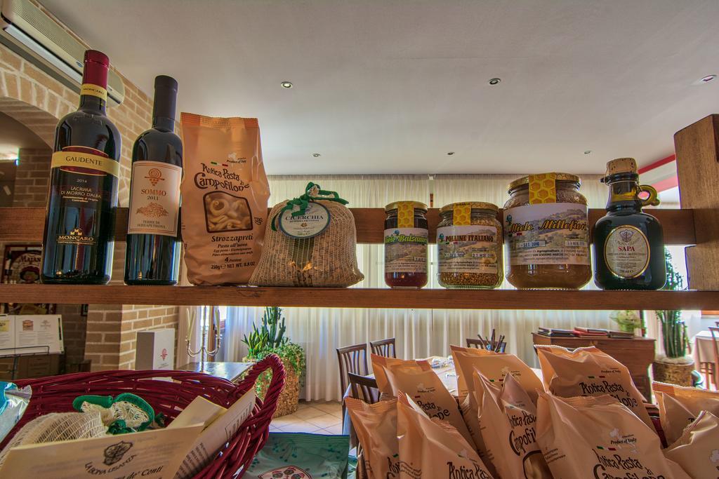 Due Torri Hotel San Severino Marche Buitenkant foto