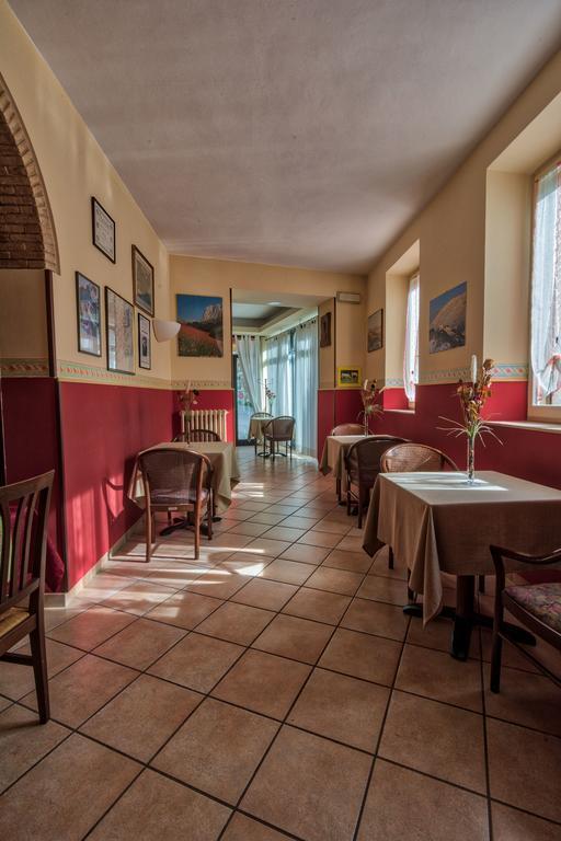 Due Torri Hotel San Severino Marche Buitenkant foto