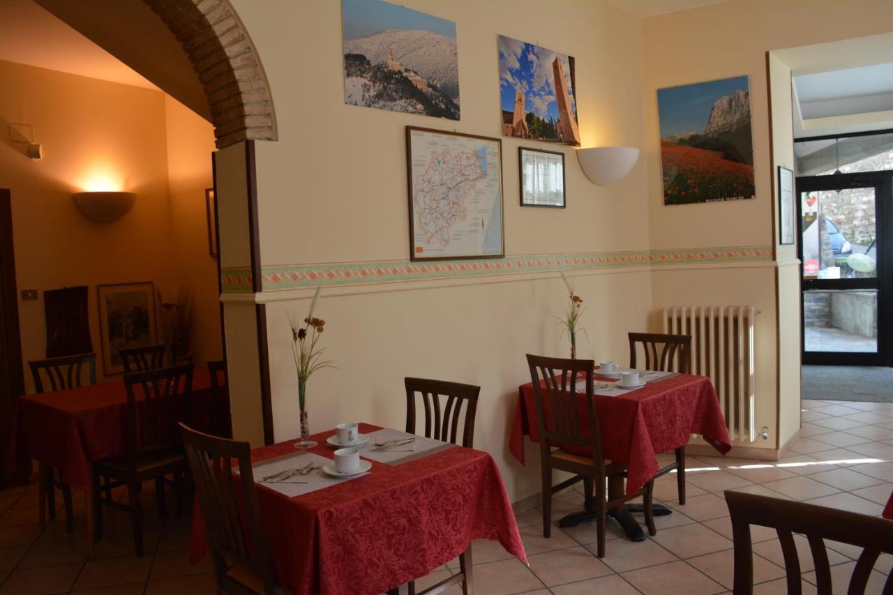 Due Torri Hotel San Severino Marche Buitenkant foto