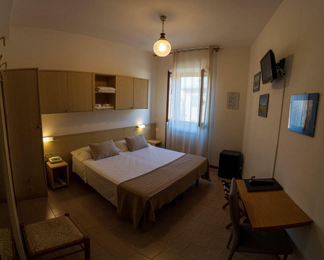 Due Torri Hotel San Severino Marche Buitenkant foto