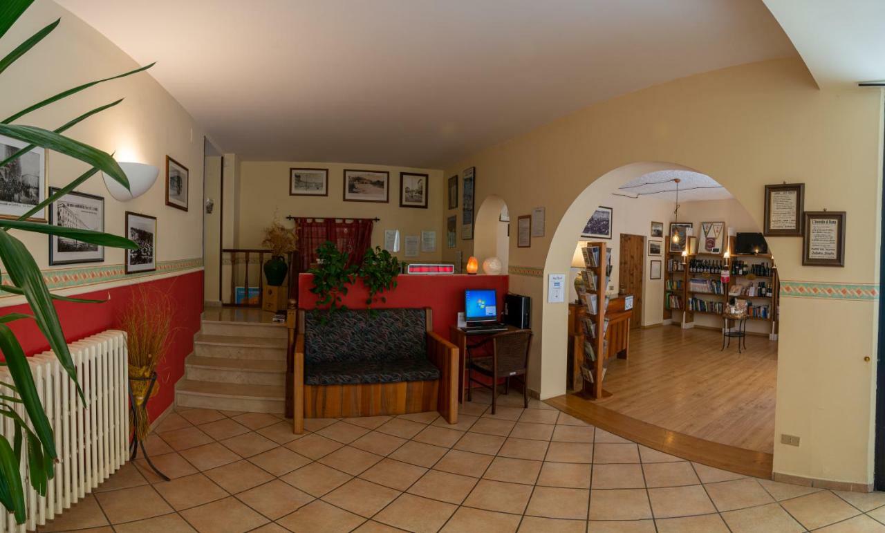 Due Torri Hotel San Severino Marche Buitenkant foto