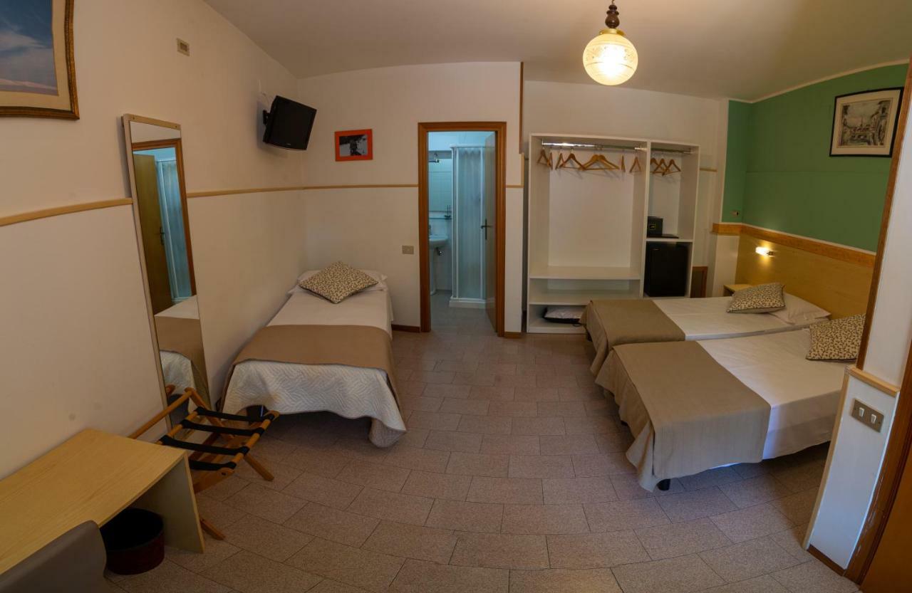 Due Torri Hotel San Severino Marche Buitenkant foto